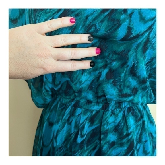 🤍 Peacock-Blue Special Occasion Dress w/ Feathery Pattern || Size Small - Picture 4 of 11